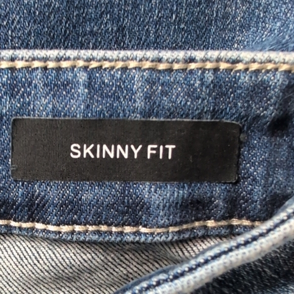 Judy Blue Distressed Skinny Fit Jeans - Picture 13 of 16